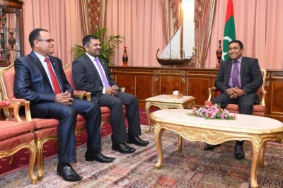 ޑިފެންސް މިނިސްޓަރާއި ޓޫރިޒަމް މިނިސްޓަރަށް މެމްބަރުންގެ އިލްތިމާސް