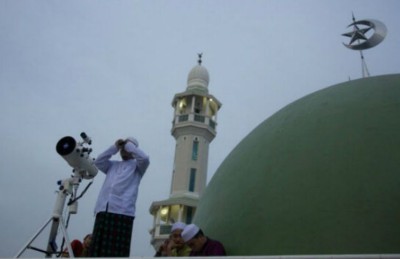 ސައުދީ އާއި މެދުއިރުމަތީގެ ގިނަ ގައުމުތަކަށް މުލަ ރޯދަވާނީ ބުރާސްފަތި ދުވަހު