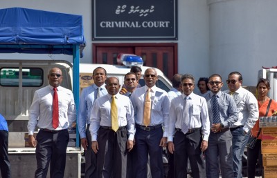 މެމްބަރުންގެ ދިފާއަކަށް ނެގީ ސުޕްރީމް ކޯޓުގެ އަމުރު، ދައުވާ ކުރިއަށް ގެންދިއުމާ މެދު ގޮތެއް ނިންމަނީ
