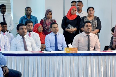 މެމްބަރު އަބުޅޯ އާއި މުބީން ޕީޕީއެމަށް ސޮއި ކުރައްވައިފި