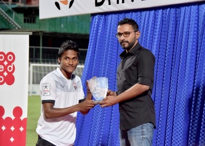 މޮޅު ކުޅުންތެރިޔާގެ އެވޯޑް ލިބުނީ ޓީސީގެ ހިތްވަރުން: ނާއިޒު