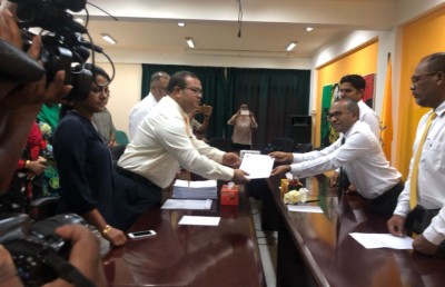 ޑިމޮކްރެސީ އަކީ ހުދުމުހުތާރުގެ ދެ ވަނަ މާނަތޯ؟