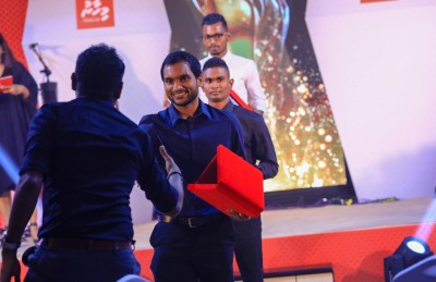 ޒަޔާންގެ ކެރިއަރު: ގޮންޖެހުން، ބުރަ މަސައްކަތް، ކާމިޔާބު!