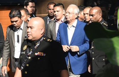 މެލޭޝިއާގެ އެންޓި-ކޮރަޕްޝަން ކޮމިޝަނަށް ނަޖީބު ހާޒިރުކޮށްފި