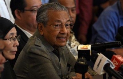 މެލޭޝިއާ އާއި ސިންގަޕޫރާ ދެމެދު އަޅާ ހައި ސްޕީޑް ރޭލް މަޝްރޫއު ކެންސަލް