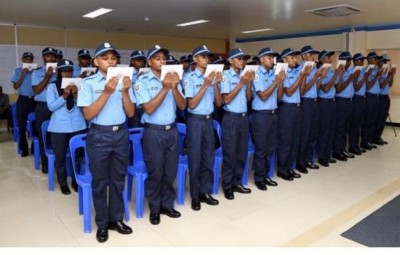 ފުލުހުންގެ ހިދުމަތަށް އިތުރު 59 މީހަކު ގުޅިއްޖެ