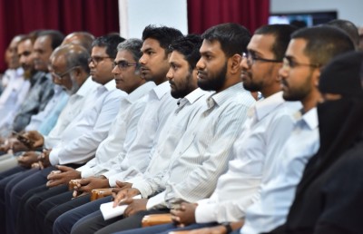 ބައްޕަ އެންމެ ކުރައްވާ ހިތުން ކުރެއްވި މަސައްކަތަކީ އިލްމީ ދިރާސާކުރުމާއި ކިޔަވައިދިނުން: ފިރާސް