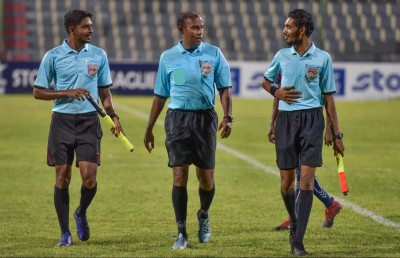 ރެފްރީންގެ މައްސަލައަށް ދާއިމީ ހައްލެއް ހޯދަން ޖެހިފައި!