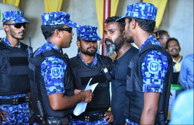 ނަޝީދުގެ ސަޕޯޓަރުންނަށް ނަފުރަތާއި ރުޅިވެރިކަމުގެ ދުވަހެއް