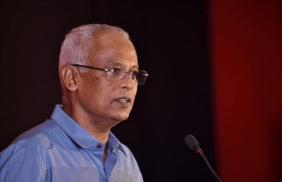 ނަޝީދަށް ވާދަނުކުރެވޭ ނަމަ، ރިޔާސީ ކެންޑިޑޭޓަކަށް އެންމެ ރަނގަޅީ އިބޫ: މަހްލޫފް