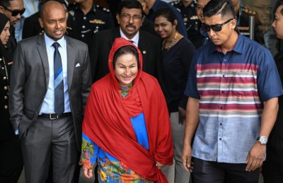 ކޮރަޕްޝަނާ ގުޅޭ ގޮތުން ނަޖީބުގެ އަނބިކަނބަލުންނާ ސުވާލުކޮށްފި