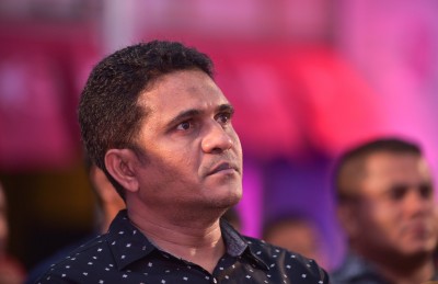 ނިހާން، އިންޑިއާ އަށް އެތެރެވިޔަ ނުދީ އަނބުރާ ފޮނުވާލައިފި