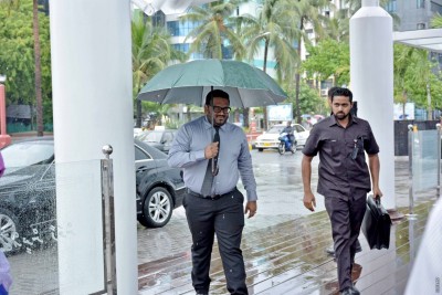 ރިސޯޓު ތަރައްގީކުރާ މީހުންގެ އަތުން ރިޝްވަތު ނެގި ކަމުގެ ތުހުމަތުގައި އަދީބާ ސުވާލުކޮށްފި