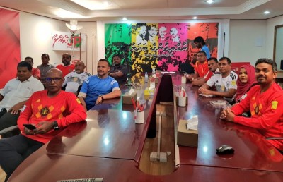 ކުނޫޒު، ވޯލްޑް ކަޕްގެ މެޗުތައް ބަލާ ޖަގަހައަކަށް