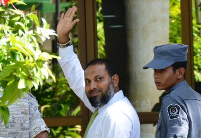 އިމްރާންގެ މައްސަލަ ބައްލަވާ ފަނޑިޔާރު ބަދަލުކޮށްދިނުމަށް އެދިއްޖެ