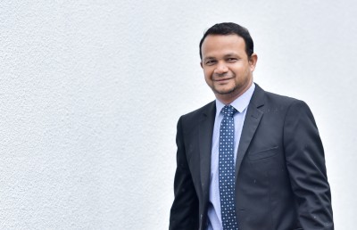 ދިފާއީ ހެއްކާ ނުލައި ޝަރީއަތް ކުރުމުގެ ބޭނުމެއް ނެތް: އަލީ ހުސެއިން