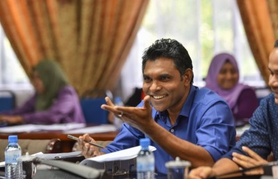 ފައިސަލް ނަސީމްގެ ޕާސްޕޯޓު ވެސް ދޫކޮށްލައިފި