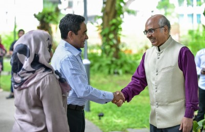 ރައީސްއާ އީދު ސަލާމް ކުރަން ގިނަ އަދަދެއްގެ ބަޔަކު ހިނގައްޖެ