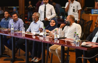 "ޗިކިން"ގެ ރެސްޓޯރެންޓެއް ޕެވިލިއަންގައި ހުޅުވައިފި