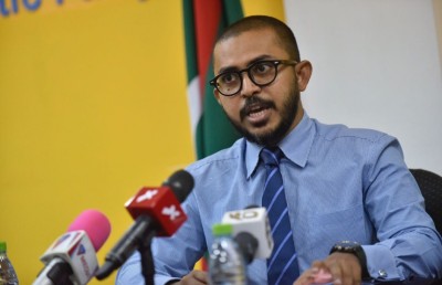 ދައުވާ ނުކުރަން ނިންމުމުން އަމީތާއި އިންތިގެ ޕާސްޕޯޓް ދޫކޮށްލައިފި