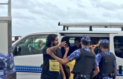 ދުވުމުގެ ތެރެއިން ހައްޔަރުކުރި އެމްޑީޕީގެ އިސް ބޭފުޅުން ދޫކޮށްލައިފި