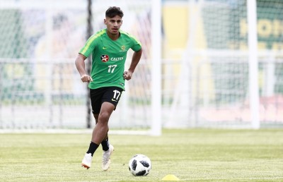 ކުޅެން ރޭވީ ޕްލޭސްޓޭޝަނުން، މިހާރު ވޯލްޑް ކަޕުގައި
