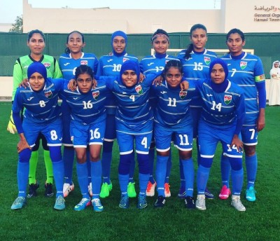 ނޭޕާލު އަތުން އަންހެން ފުޓްބޯޅަ ޓީމު ބަލިވެއްޖެ