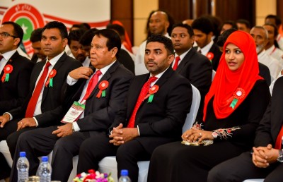 ގާސިމާއެކު ރާއްޖެ ގޮސް، ބޮޑު ޕާޓީއަކަށް ޖޭޕީ ހަދާނަން: އަލީ ވަހީދު