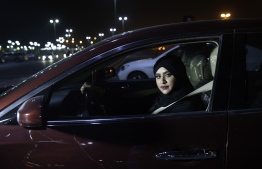 ސައުދީ އަށް ބޮޑު ބަދަލެއް: އަންހެނުން ކާރު ދުއްވަން ފަށައިފި