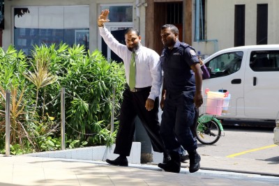 އިމްރާންގެ މައްސަލައިގައި ޝަރީއަތުން ހާޒިރުކުރަން ބުނި ބަހުގެ މުދީރު ހާޒިރު ނުކުރަން ނިންމައިިފި