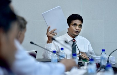 ރާއްޖެއިން ބޭރުން ހިމާޔަތް ހޯދައިގެން ތިބި މީހުން ވެރިކަމަށް އައުމަށް ހުރަސްތަކެއް ކުރިމަތި ކުރުވަނީ