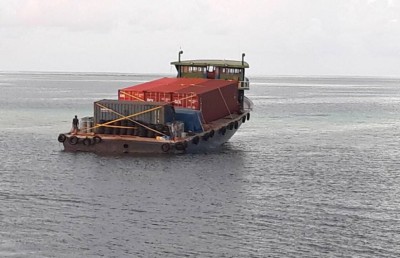 ދެ ދޯންޏެއް މ. އަތޮޅުގެ ފަރަކަށް އަރައިފި