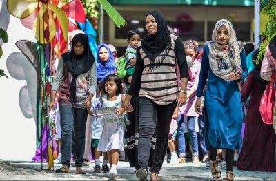 ދަރިއަކު ލިބުމުން ދެމަފިރިންނަށް މުސާރައާއެކު ޗުއްޓީއެއް، ދަރިފުޅަށް ހަދިޔާއެއް