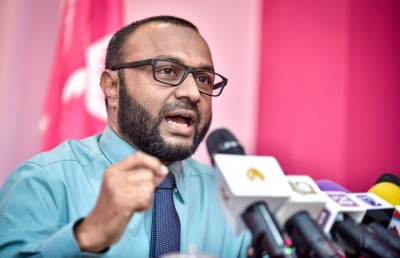 ޗާންސެލަރުގެ މަގާމުގައި ދެމިހުރެ، ސިޔާސީ މަސައްކަތް ކުރަން ހުރަހެއް ނެތް: ޑރ. ޝަހީމް