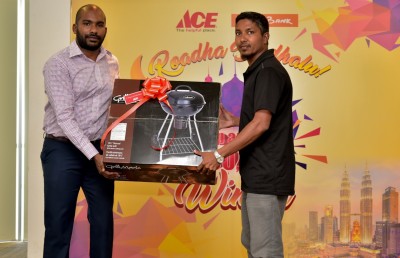 ދެ ފާޓާ ކުލަ އާއި ދެ ދަޅު ދަވާދުން ތިން ލައްކަ ރުފިޔާ