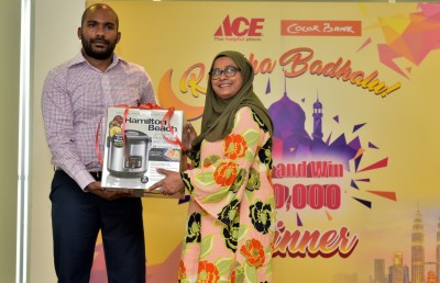 ދެ ފާޓާ ކުލަ އާއި ދެ ދަޅު ދަވާދުން ތިން ލައްކަ ރުފިޔާ