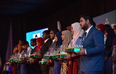 އޭ ލެވެލްގައި ދުނިޔެއިން  1ވަނަ ރާއްޖޭގެ ހަ ދަރިވަރުން