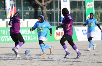 ފޮލިސް ކުލަބަށް ތައިލެންޑްގެ ގައުމީ ޓީމުގެ ދެ ކުޅުންތެރިން ގެންނަނީ