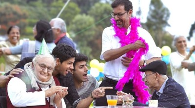 ފިލްމު "ކަޕޫރު އެންޑް ސަންސް" އަށް ފުރަތަމަ ދުވަހުވެސް 6.85 ކުރޯޑު ރުޕީސް!