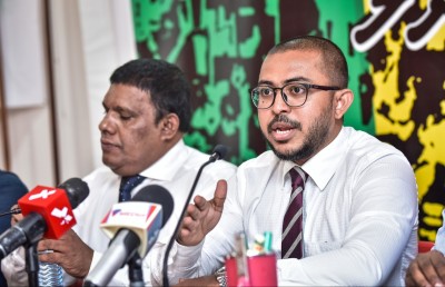 "ރައީސް ޔާމީން ބަލިކުރާނީ ގޮނޑި ގެއްލުނު ކަމަށް ކަނޑައެޅި މެންބަރުން"