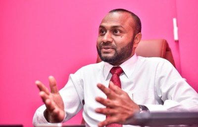 ޑރ. ޝަހީމްގެ ފުރަތަމަ ކެމްޕޭން ދަތުރު އުފަން އަތޮޅަށް