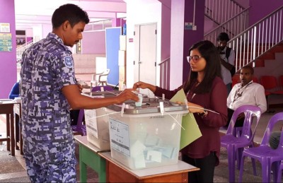 ބާއްވަން މި އުޅެނީ ކޮން ކަހަލަ އިންތިޚާބެއް؟