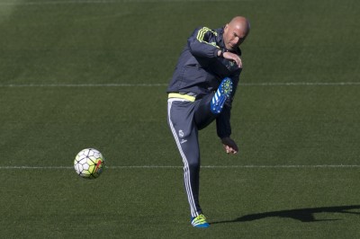 ކްލެސިކޯ މެޗުގައި ޒިދާން އެންގީ މަރަށް ކުޅެން: ކާވޭހަލް