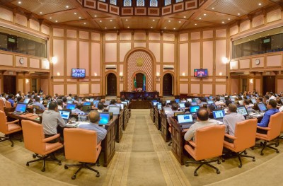 މެމްބަރު ކަމަށް ކުރިމަތިލުމުގެ ފީ ބޮޑުކުރަން ހުށަހެޅި ބިލް މަޖިލީހުގެ ކޮމެޓީން ފާސްކޮށްފި