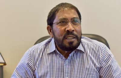 ގާސިމްގެ ގިނަ މައްސަލަތައް ކޯޓުތަކުގައި ހުރީ މަޑުޖެހިފައި: ވަކީލުން