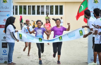 އެކުއަތެލޯންގެ ޗެމްޕިއަންކަން ޖޫނިއާ ދެ ކުދިންނަށް