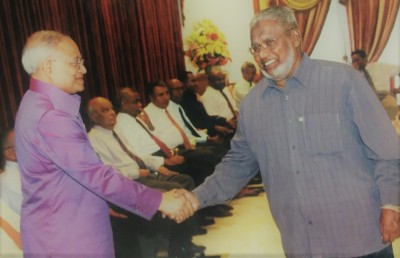 މާފަންނުގެ ފަހުރުވެރި މުދައްރިސް: އުޖާލާކަން ގެނެސްދެއްވި!