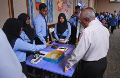 ވިލާ ހައި ސްކޫލުގައި ސައިންސް ފެއާ ބާއްވައިފި