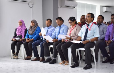ދަރިވަރުންނަށް އަދި ޓެބްލެޓް ބަހައެއް ނުނިމޭ: ސްކޫލުތައް