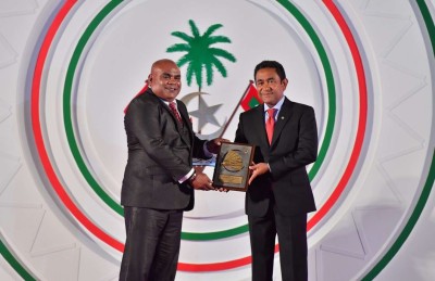 ކުޅިވަރުގެ ރޮނގުން ޝަރަފްވެރިކަން ހީނާ އަށް، ހިތްވަރުދިނުން ސަތޯ، ލޯންގޭ އަދި ނައުފަލަށް